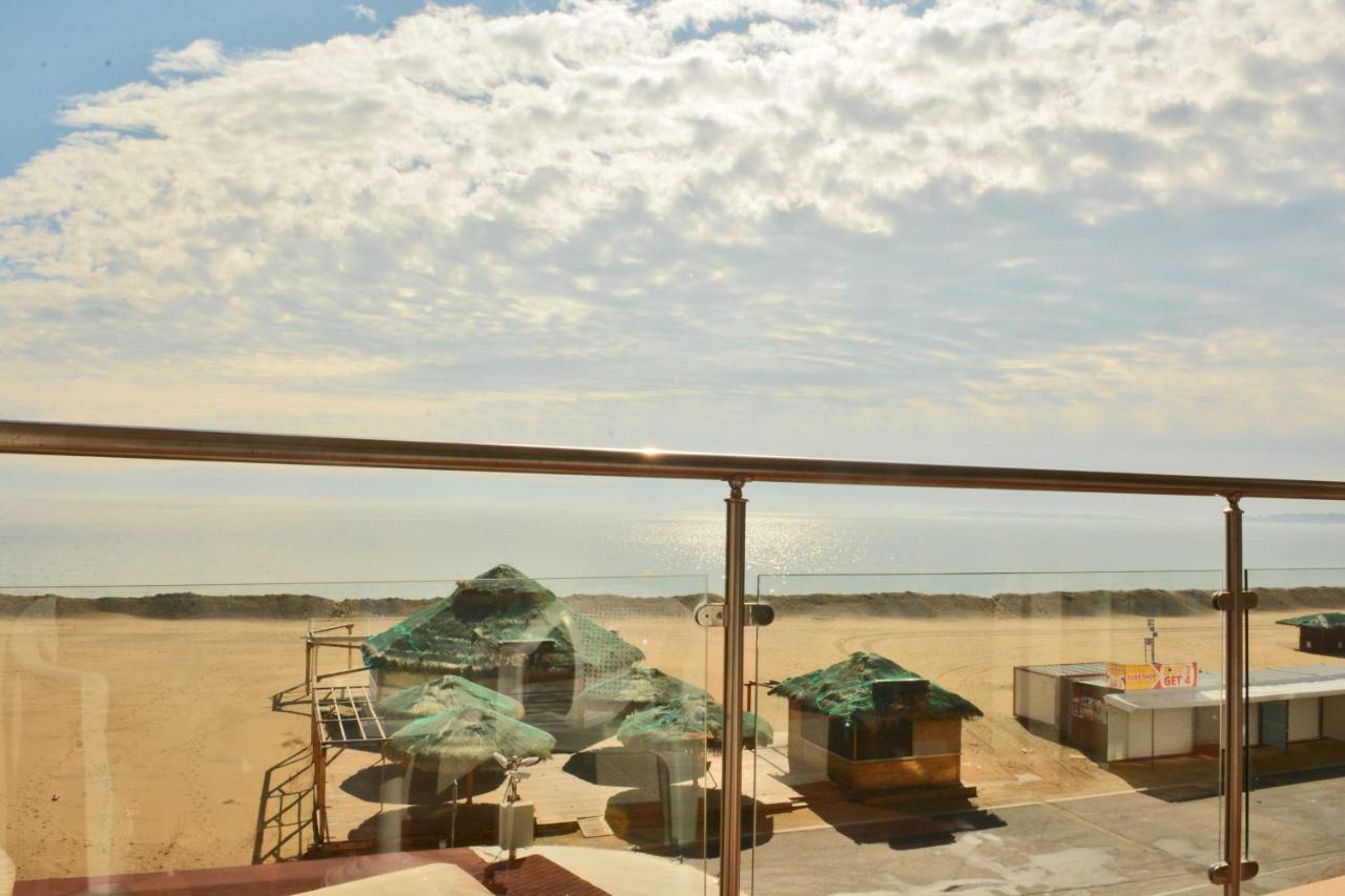 The Heart Of Sunny Beach Apartment Exterior photo